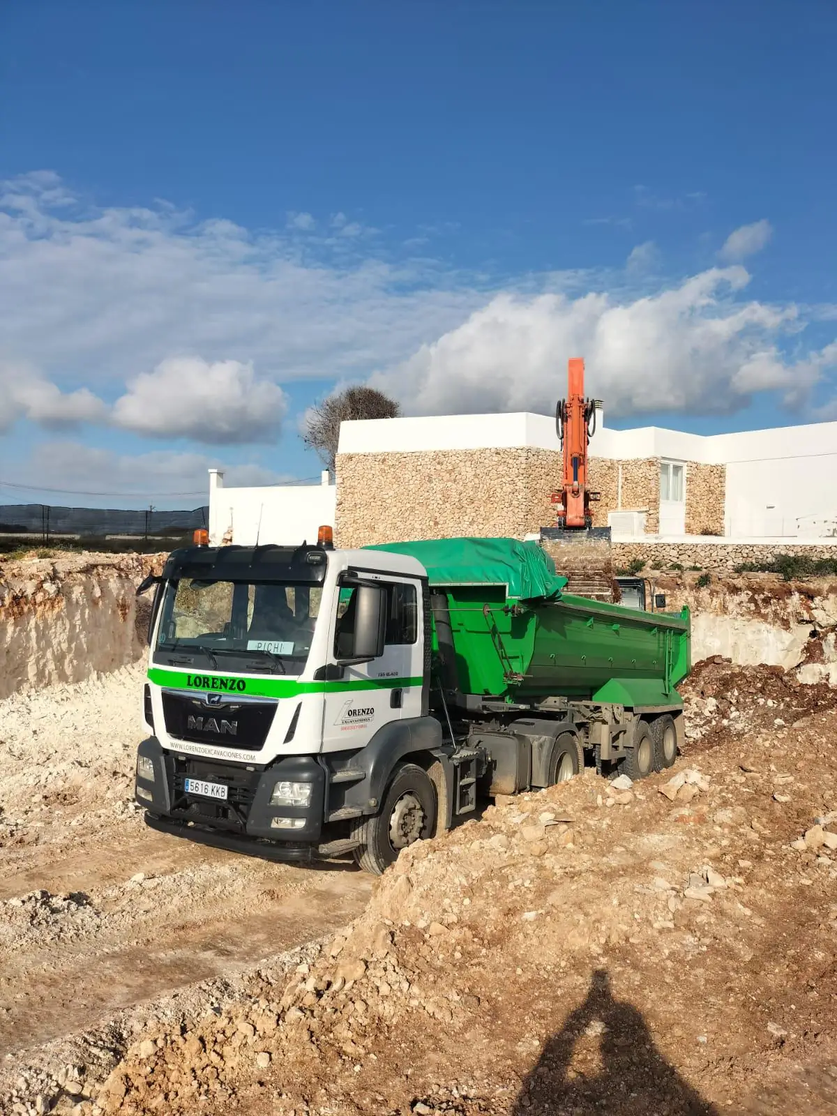 Desmonte con carga y transporte