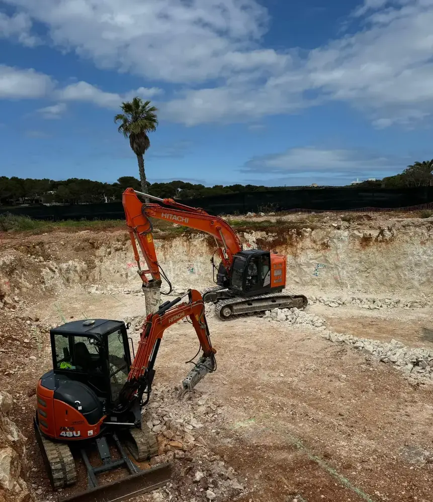 Vaciado en roca junto a vivienda